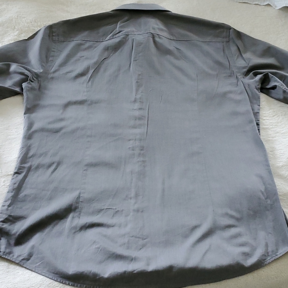 Hugo Boss - Picture 3 of 8